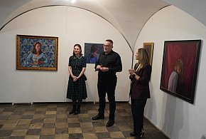 Wystawa malarstwa Oliwii Smoleń "Portret kobiety" w ROK-u
