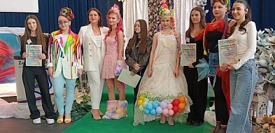 Uczennice ZSP wyróżnione na konkursie fryzjerskim w Garwolinie