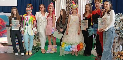 Uczennice ZSP wyróżnione na konkursie fryzjerskim w Garwolinie