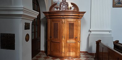 Nowy konfesjonał w kościele Trójcy Świętej