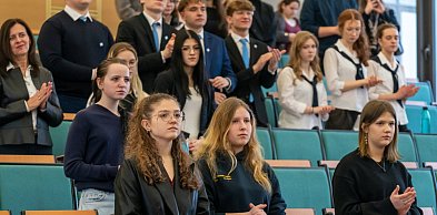 Uczniowie II LO na Akademii Prawa