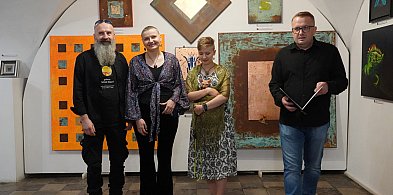Wystawa obrazów rodziny Banaszków "Rodzinny miszmasz"-245597