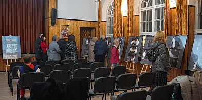 Wystawa fotografii radzynian z Janem Pawłem II-246207