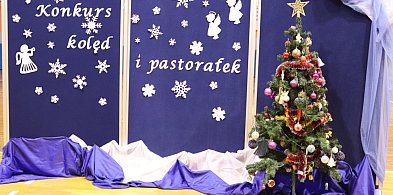 Koncert Kolęd i Pastorałek w SP w Komarówce