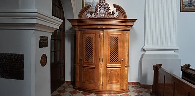 Nowy konfesjonał w kościele Trójcy Świętej