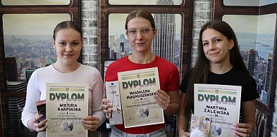 Konkurs wiedzy o Andrzeju Wajdzie w ZSR w Woli Osowińskiej