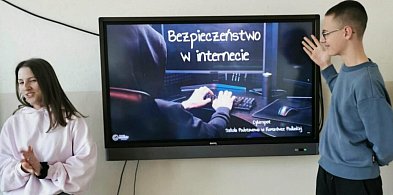 Projekt "Cyberspot" w SP w Komarówce