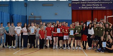 Mikołajkowy Turniej Piłki Siatkowej w ZSP-247528