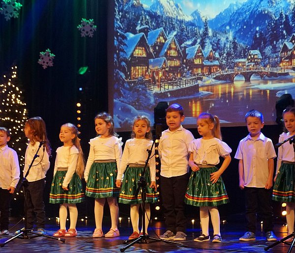 Koncert taneczno-muzyczny dzieci w ROK-u-247428