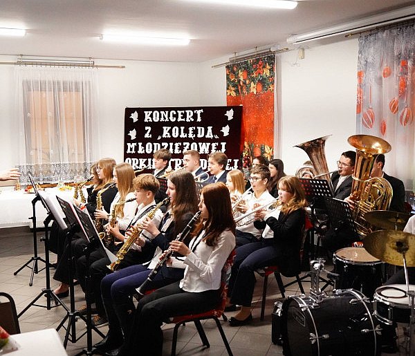 Koncert "Popołudnie z kolędą" w Komarówce