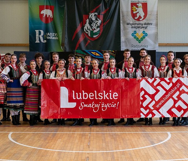 Zespół Pieśni i Tańca "Podlasie" w I LO