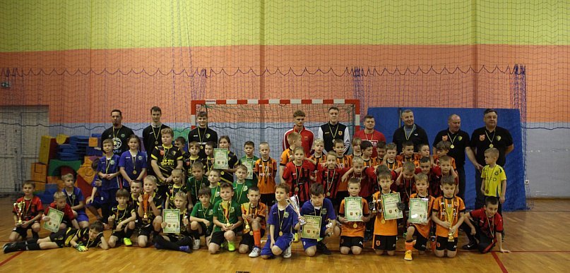 Mikołajkowy  Turniej Piłki Nożnej o Puchar Wójta Gminy Komarówka Podlaska