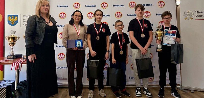 Szachiści z "Dwójki" z brązowym medalem na Mistrzostwach Polski