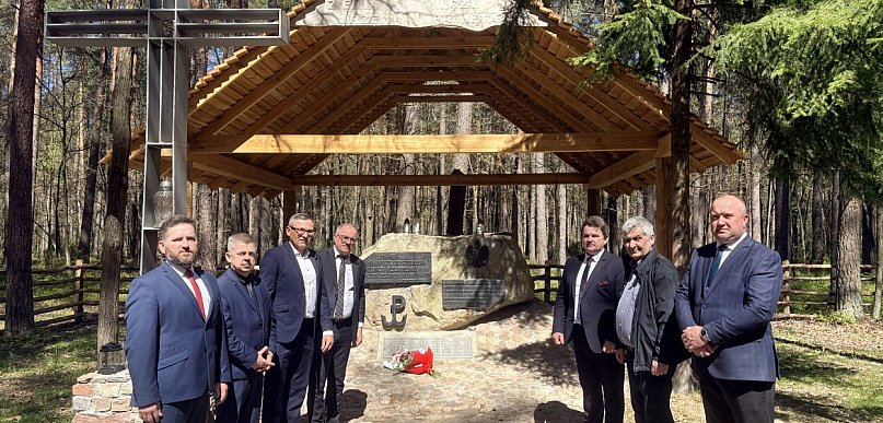 Uczczenie święta 3 maja przez działaczy RaSIL i radnych z gm. Kąkolewnica