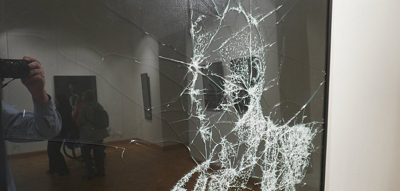 Wystawa prac Sylwii Iwaniuk "Potłuczona"