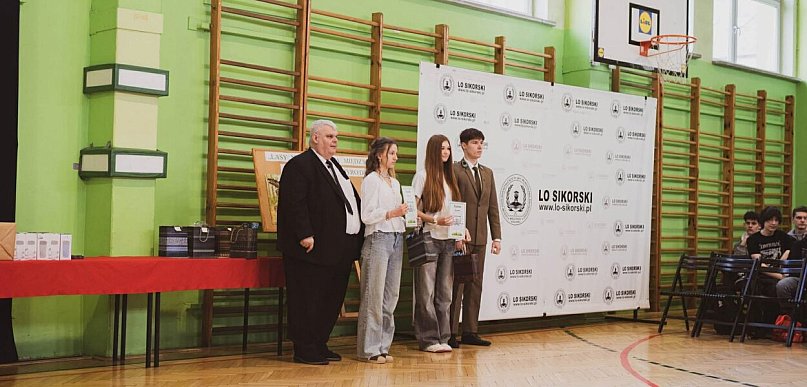 Uczennica SP w Komarówce zwyciężczynią konkursu