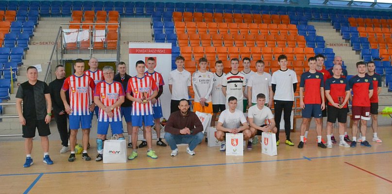 Turniej halowej piłki nożnej "MOSiRowska Kopanina"