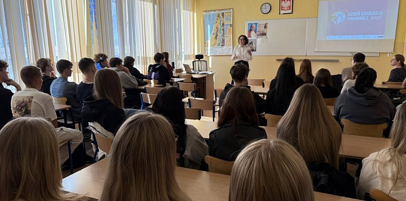 Spotkanie w I LO z okazji Dnia Edukacji Prawnej