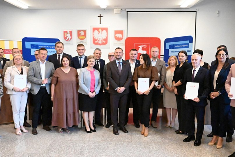 Podpisanie w Radzyniu umowy w/s azbestu