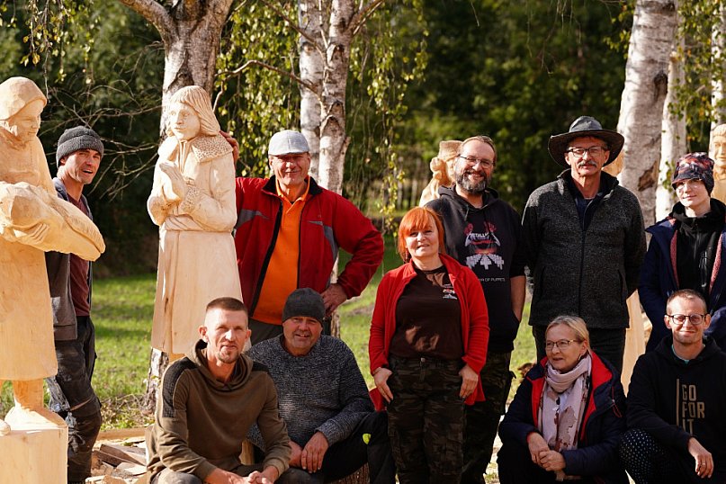 Plener rzeźbiarski w Komarówce Podlaskiej