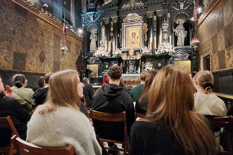 Maturzyści z I LO na Jasnej Górze