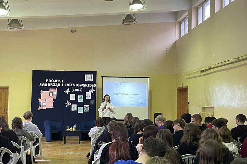 Spotkanie uczniów I LO z Katarzyną Cukierską