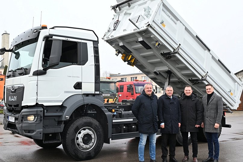 Nowa ciężarówka Zarządu Dróg Powiatowych