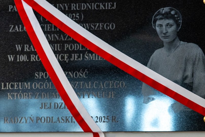 Odsłonięcie tablicy pamiątkowej w I LO