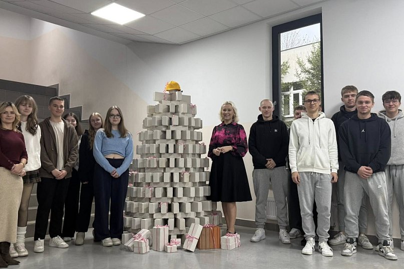 Nietypowa choinka w ZSP