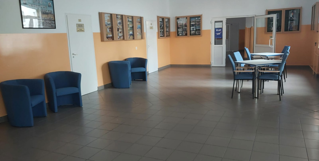 Nowe meble na korytarzach w ZSP